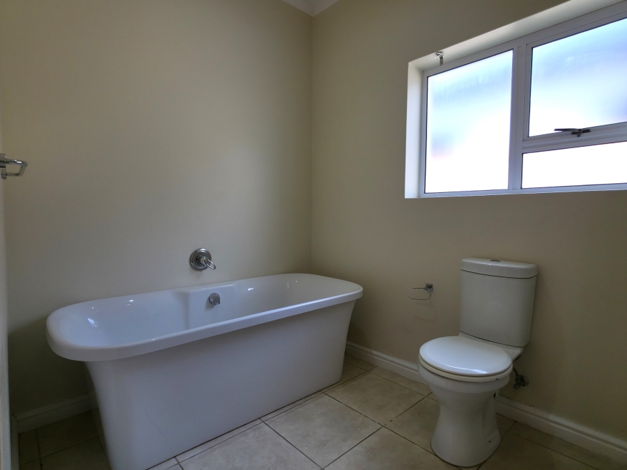 3 Bedroom Property for Sale in Marina Martinique Eastern Cape